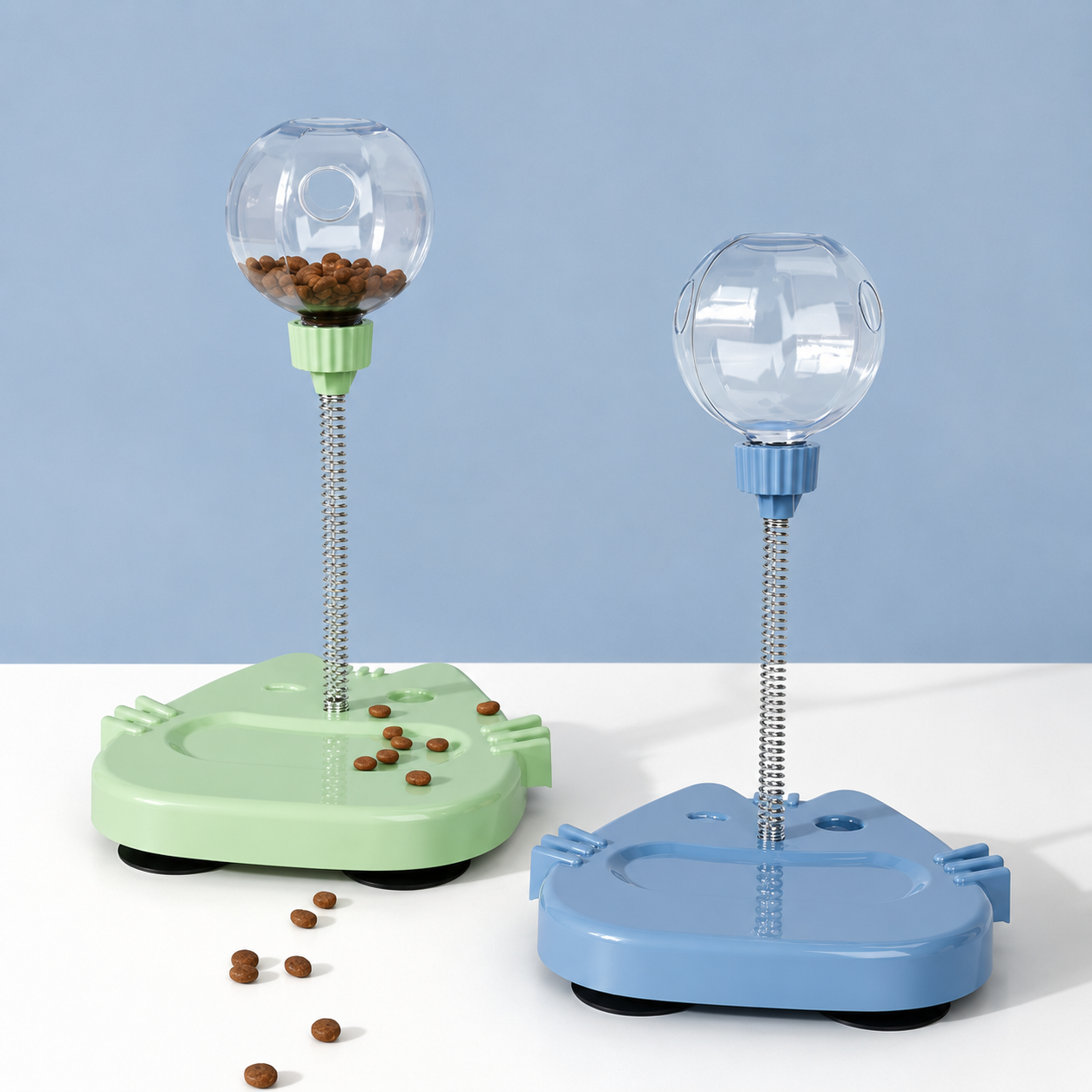 Jouet distributeur de friandises oscillant pour chat